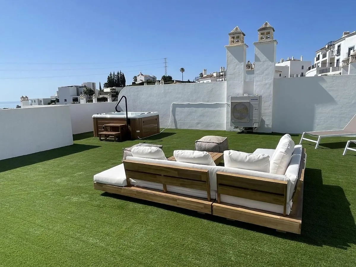 Luxury Penthouse Casa De Paraiso, Sea View, Pools, Golf 埃斯特波纳 0*,  西班牙