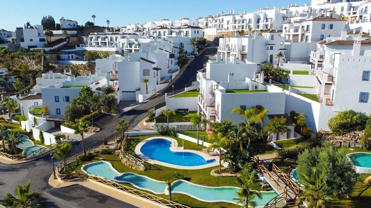 Luxury Penthouse Casa De Paraiso, Sea View, Pools, Golf 埃斯特波纳 公寓